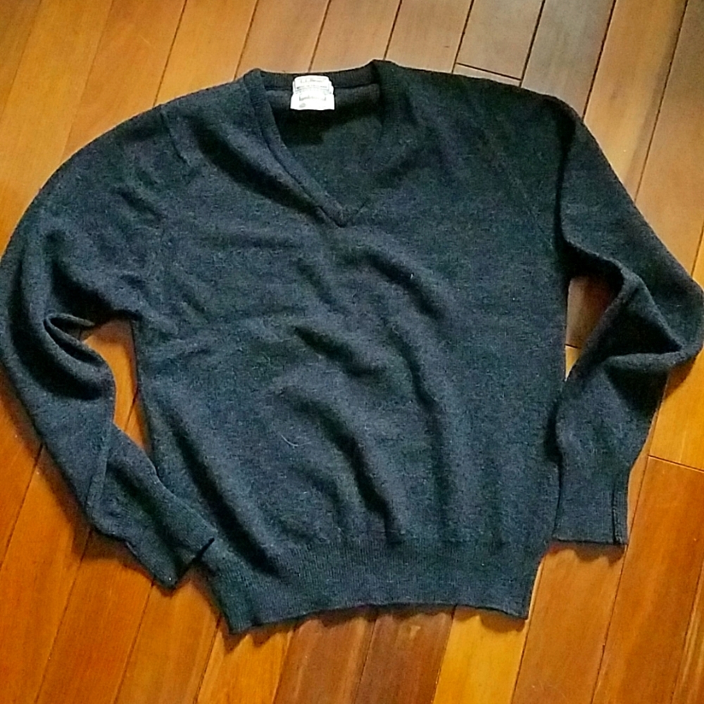 Ll bean 100 lambswool sweater